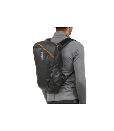 Thule Stir 18L
